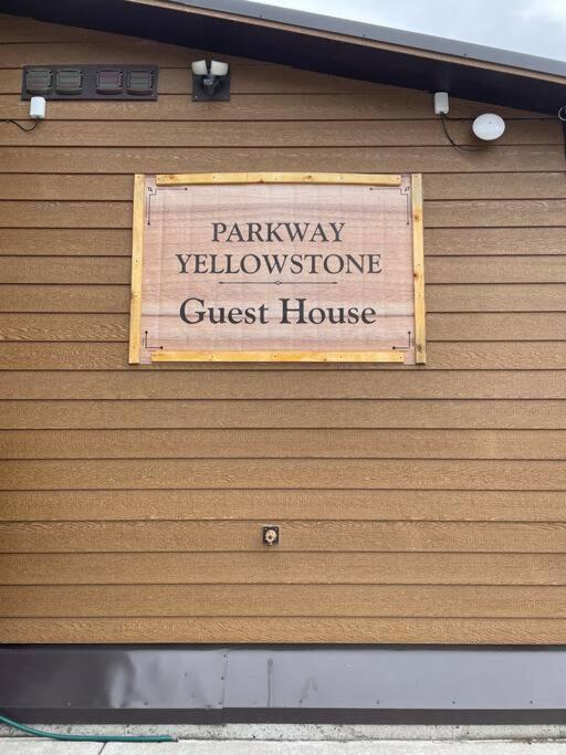 Parkway Yellowstone Guest House Room #2 Gardiner Exterior foto